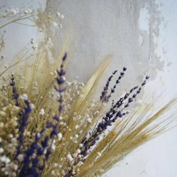 Rustic bouquet in purple and beige tones, preserved flowers