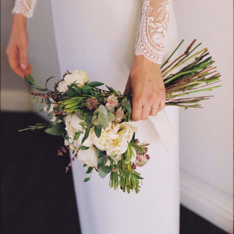 Ramo de boda sencillo y elegante